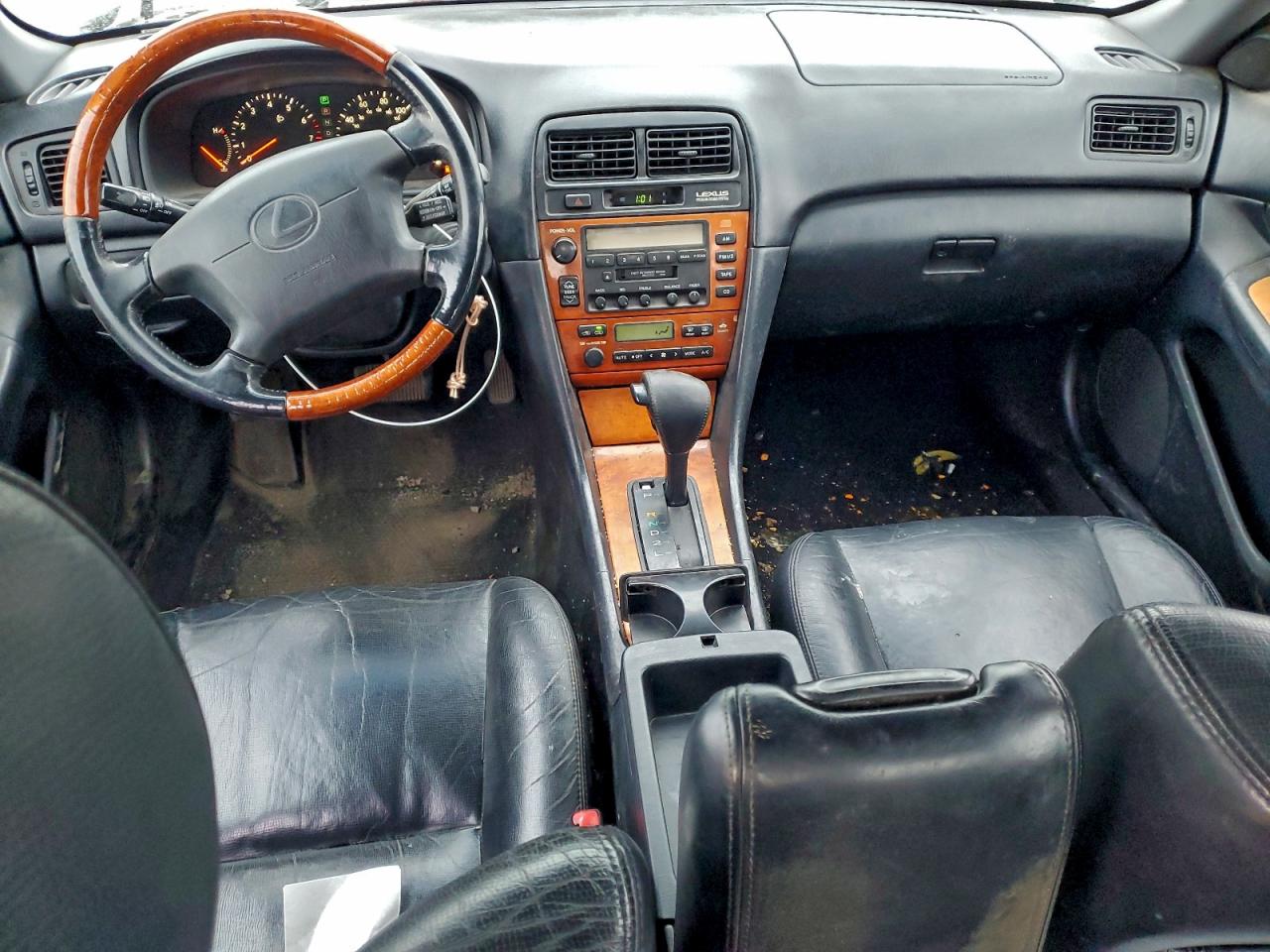 2000 LEXUS ES 300 photo 8