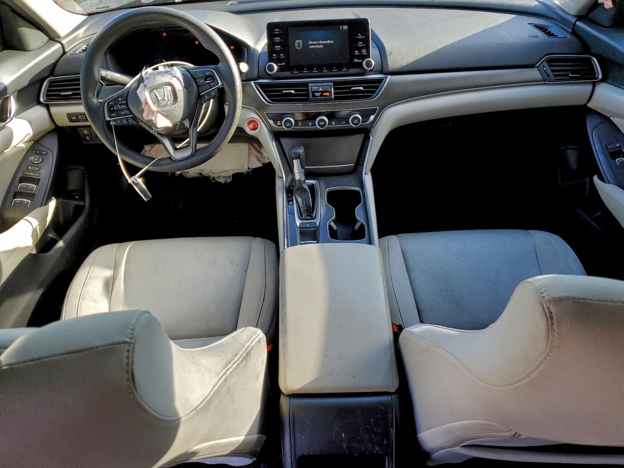 2018 HONDA ACCORD LX photo 8