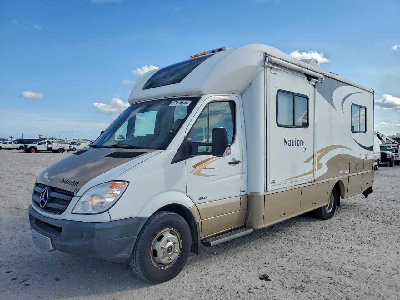 2013 MERCEDES-BENZ SPRINTER 3500 photo 2