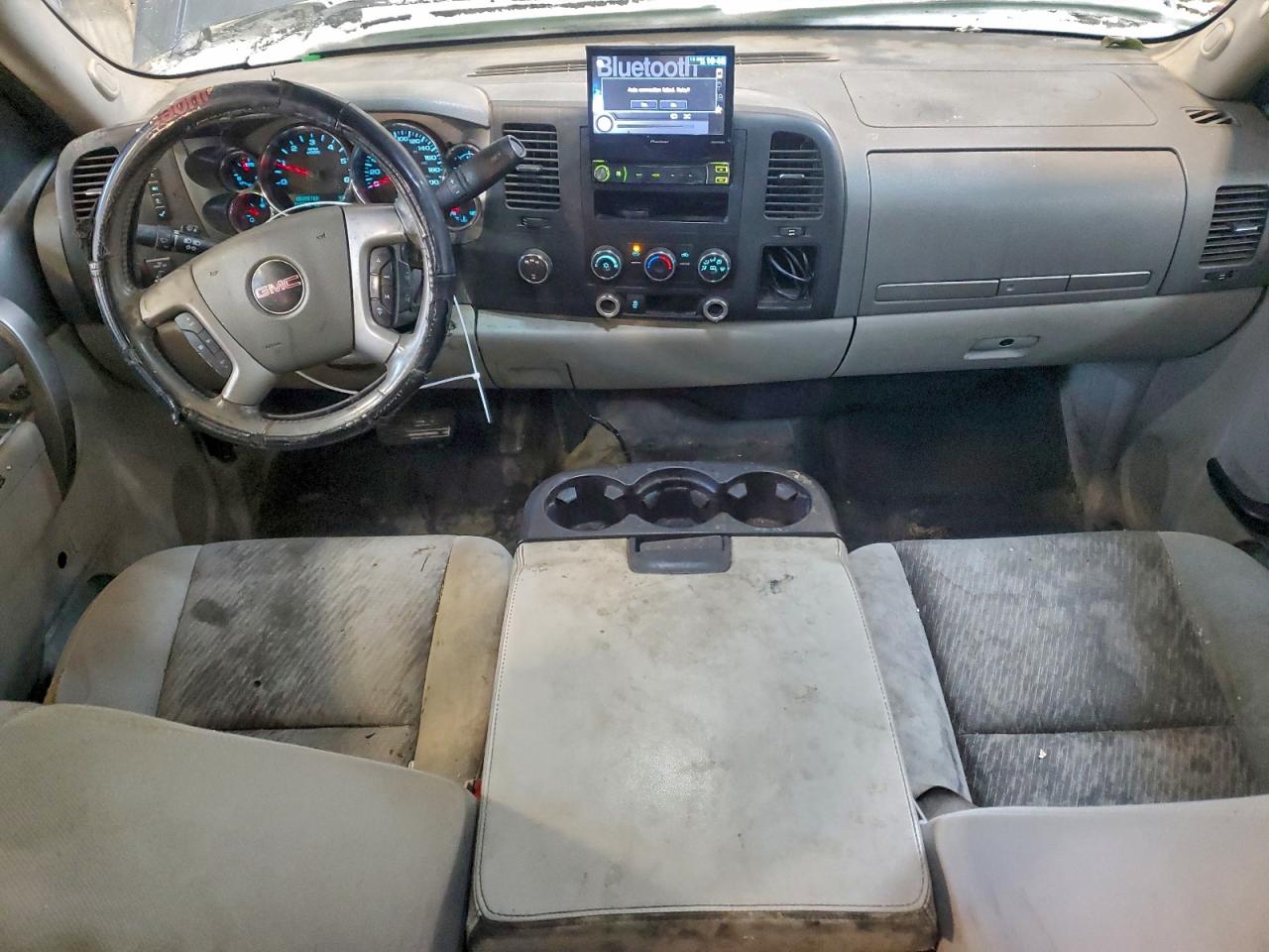 2012 GMC SIERRA K2500 SLE photo 8