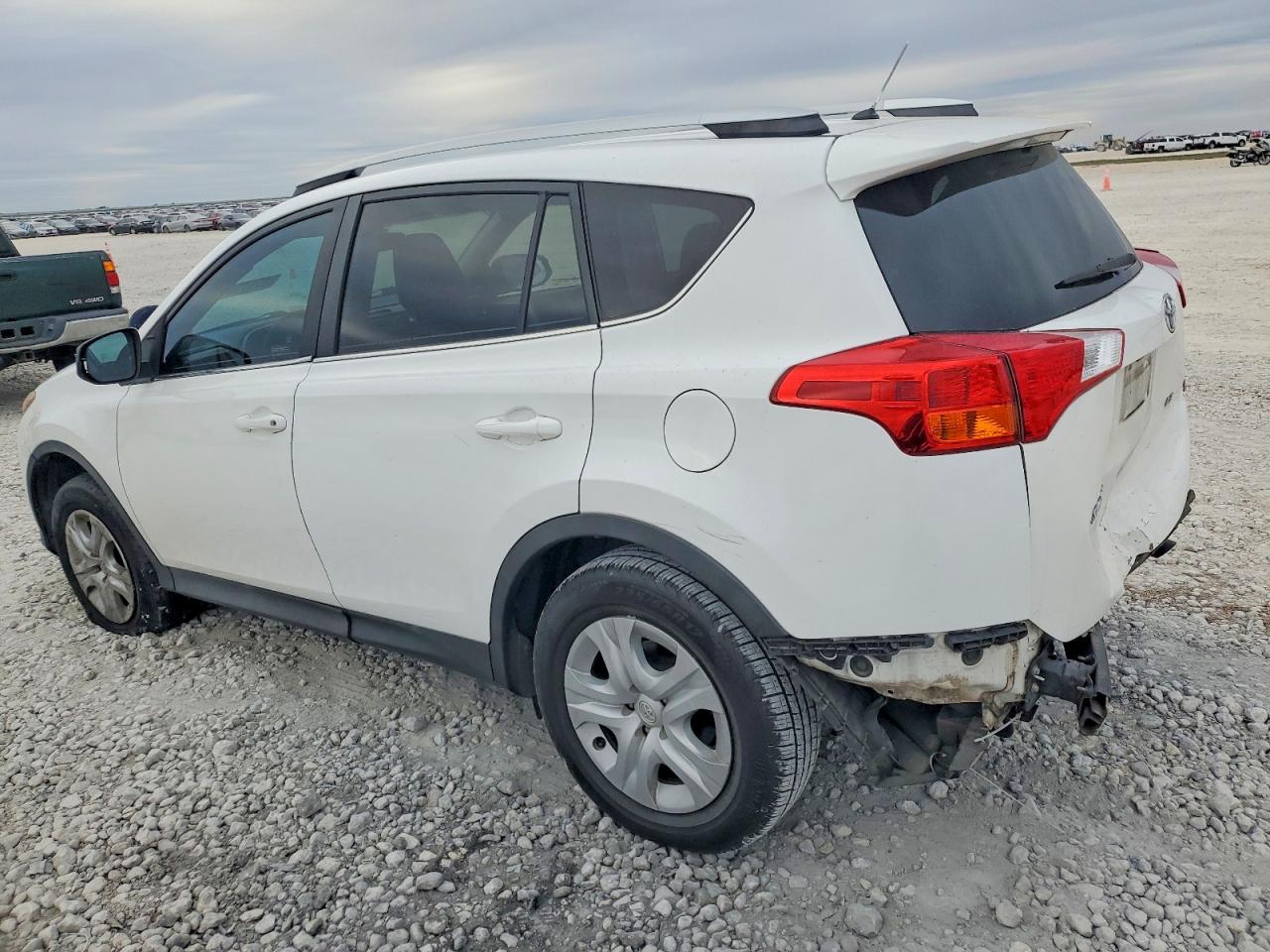 2015 TOYOTA RAV4 LE photo 2
