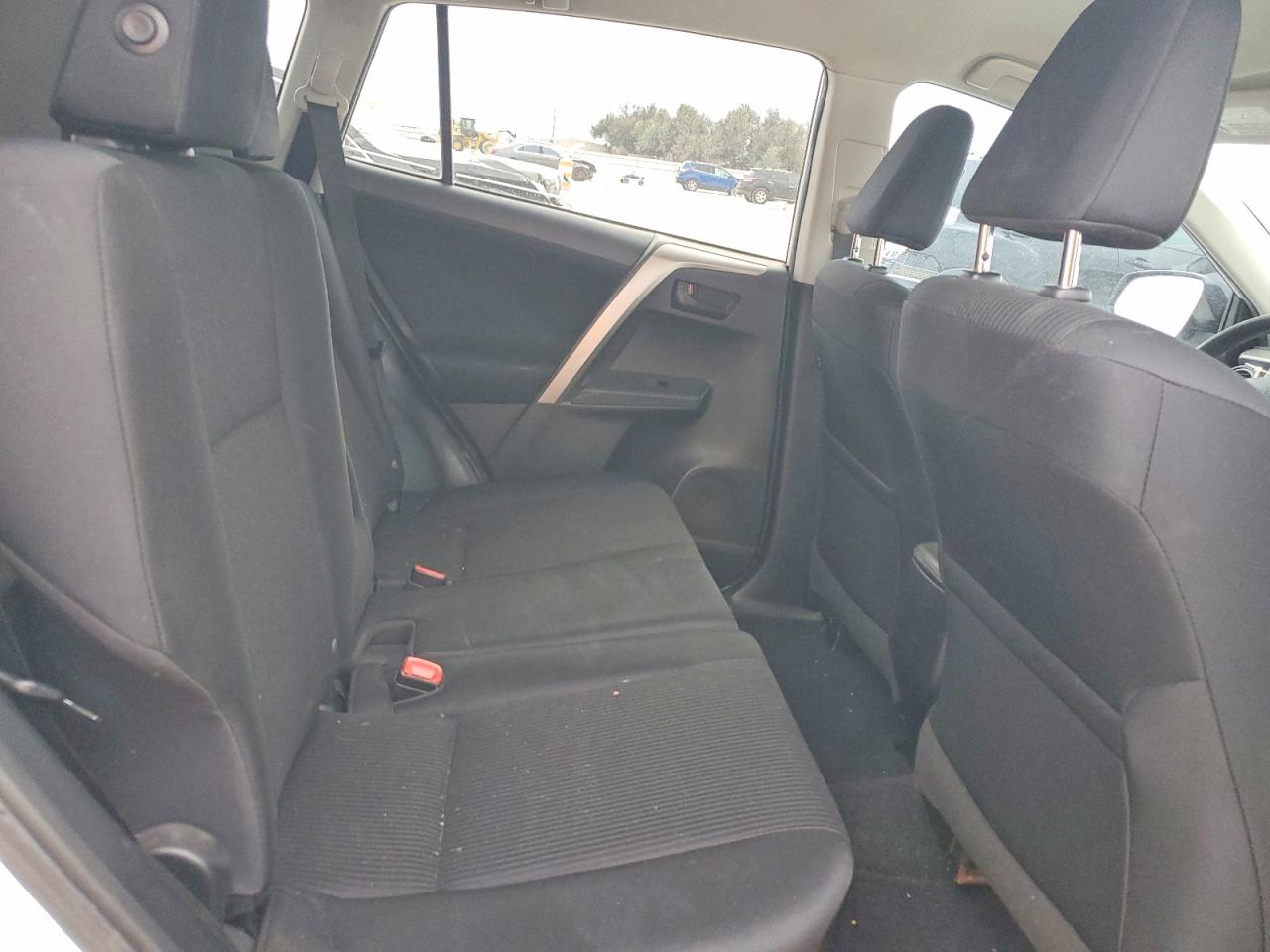 2015 TOYOTA RAV4 LE photo 11