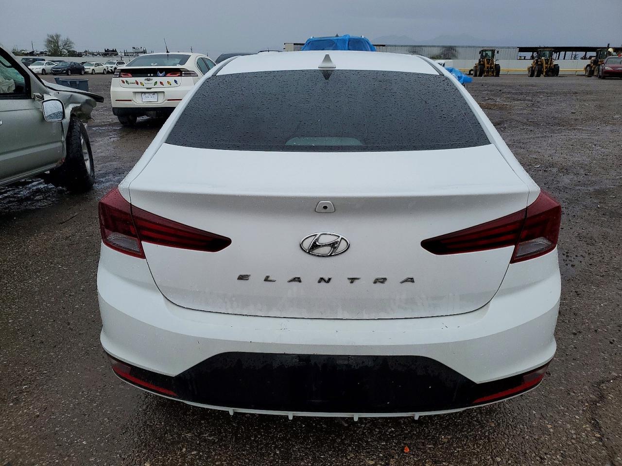 2019 HYUNDAI ELANTRA SEL photo 6