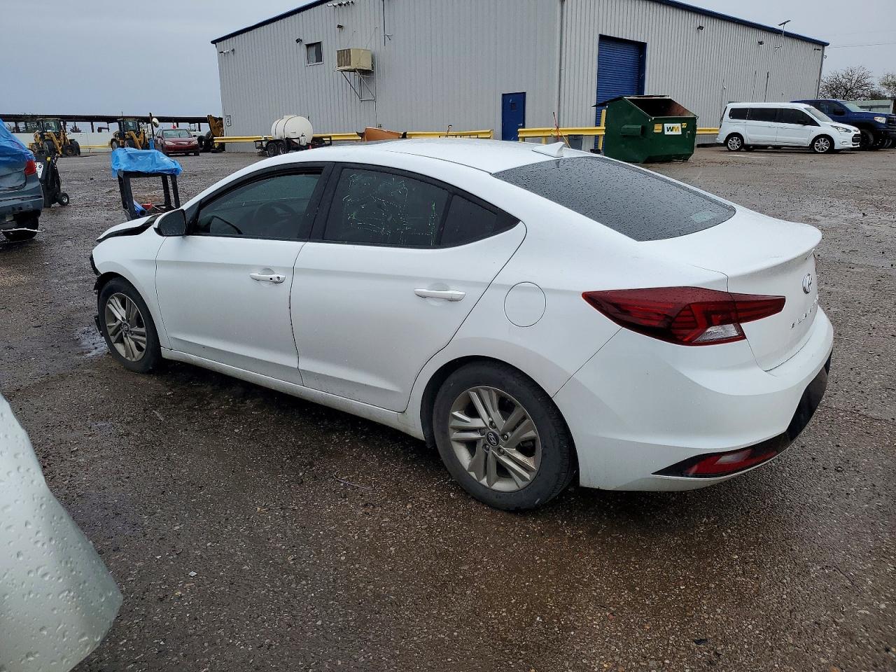2019 HYUNDAI ELANTRA SEL photo 2