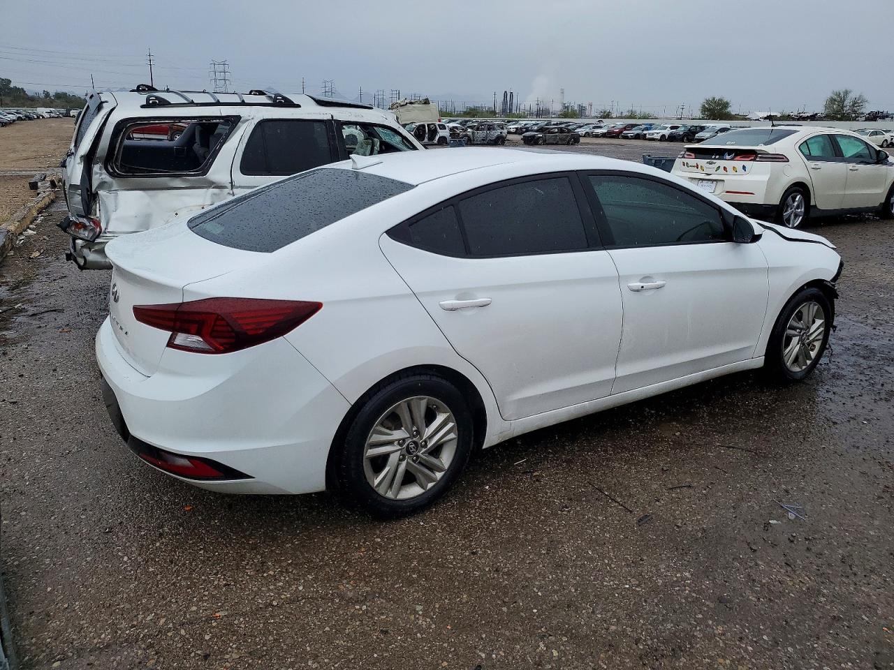 2019 HYUNDAI ELANTRA SEL photo 3