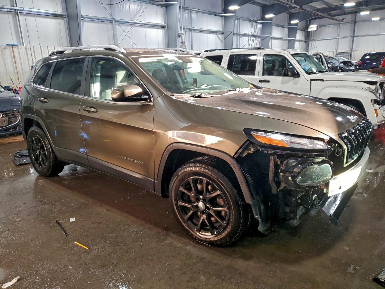 2015 JEEP CHEROKEE LATITUDE photo 4