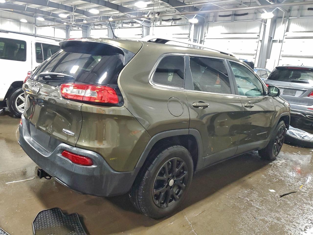 2015 JEEP CHEROKEE LATITUDE photo 3