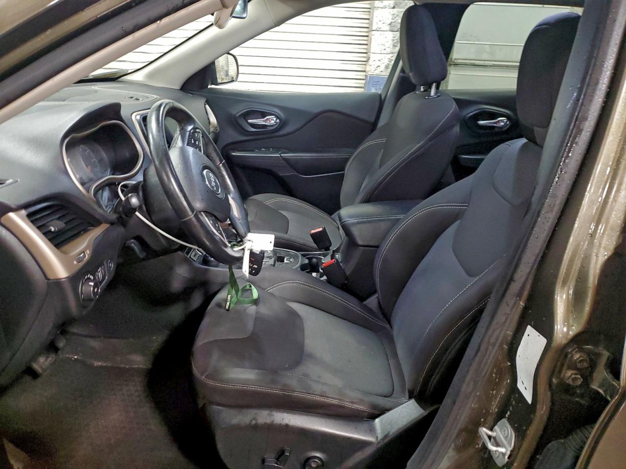 2015 JEEP CHEROKEE LATITUDE photo 7