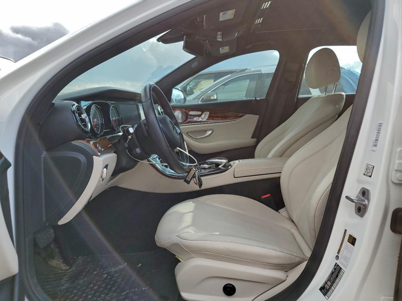 2018 MERCEDES-BENZ E 300 4MATIC photo 7