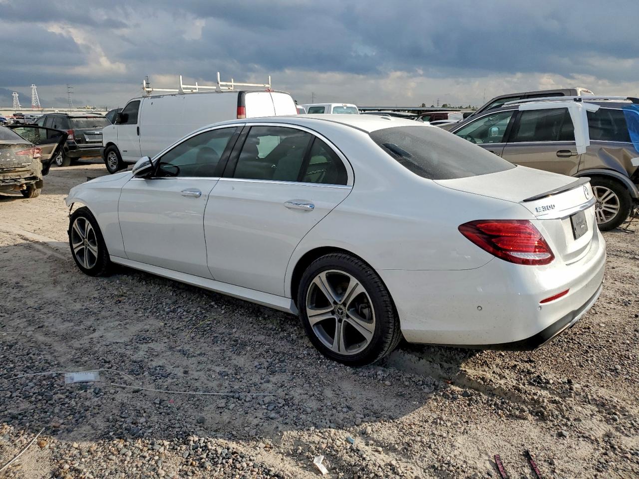 2018 MERCEDES-BENZ E 300 4MATIC photo 2