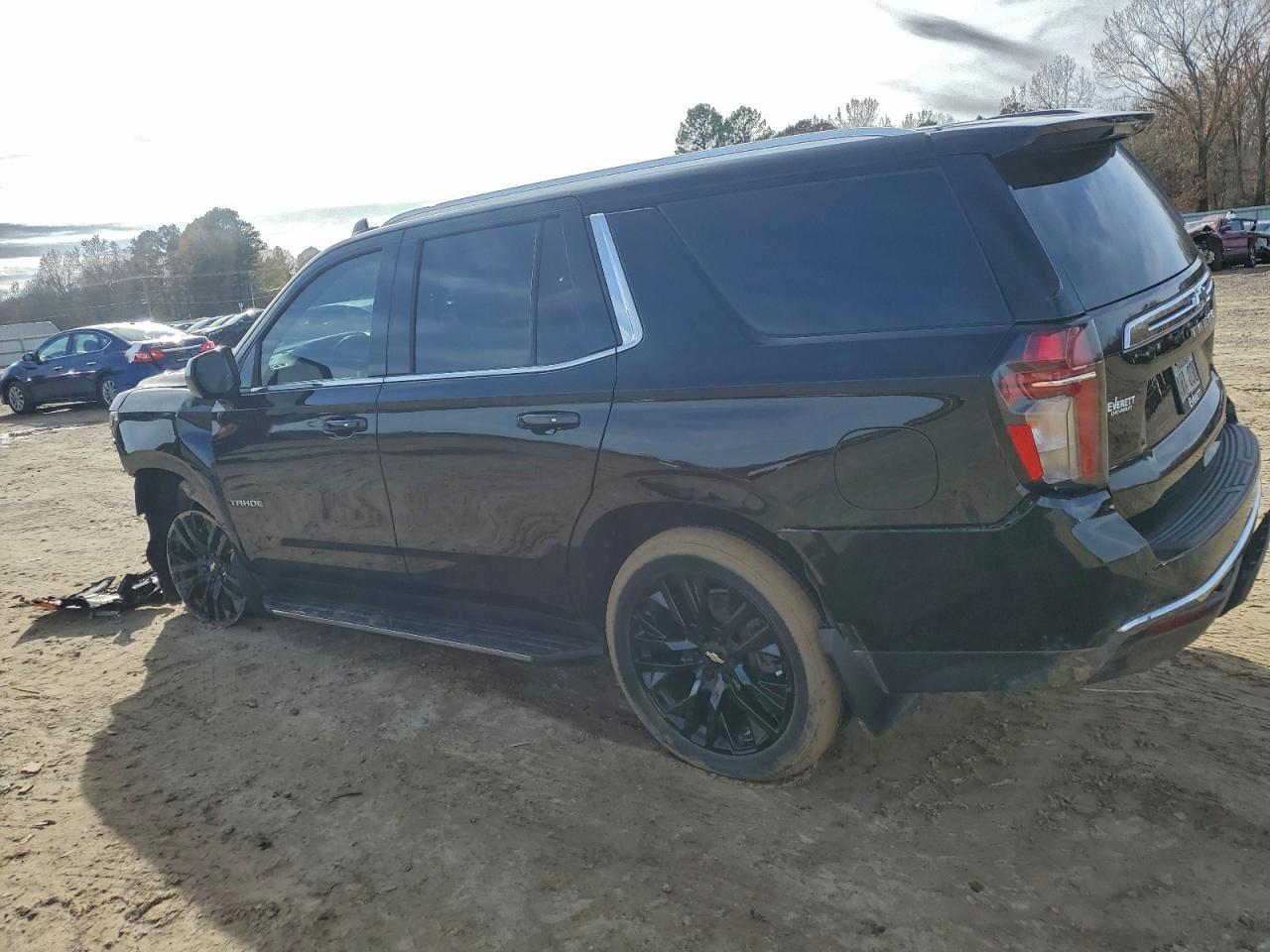 2021 CHEVROLET TAHOE K1500 LT photo 2