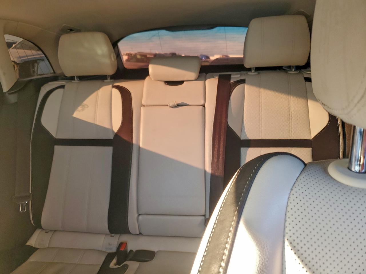 2019 LAND ROVER RANGE ROVER VELAR S photo 10