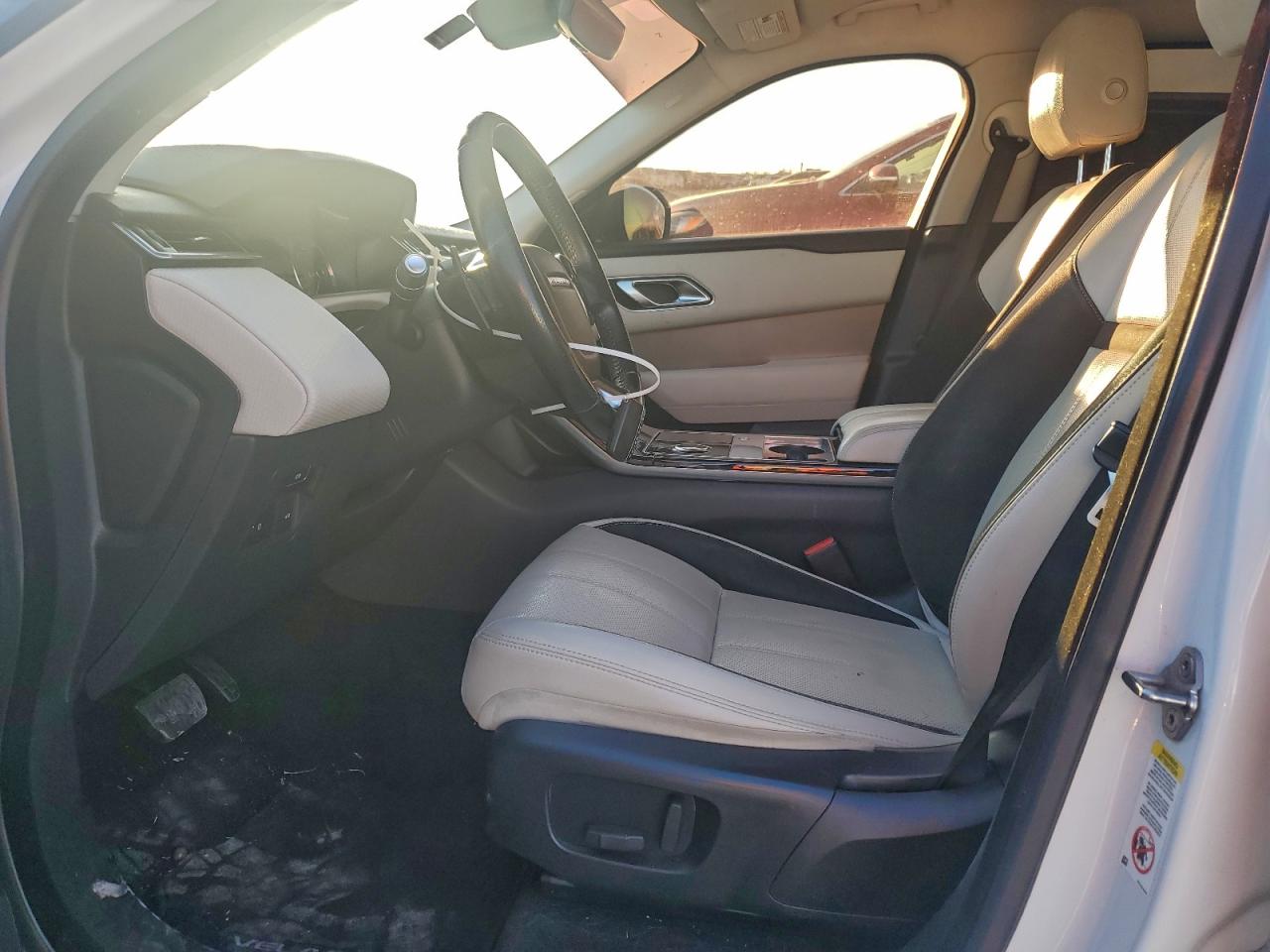 2019 LAND ROVER RANGE ROVER VELAR S photo 7