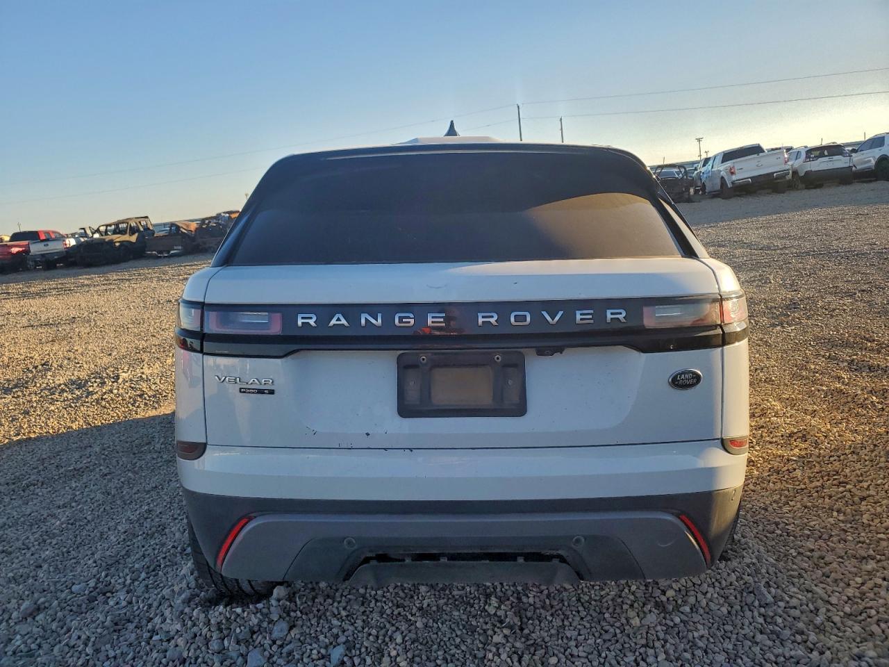 2019 LAND ROVER RANGE ROVER VELAR S photo 6