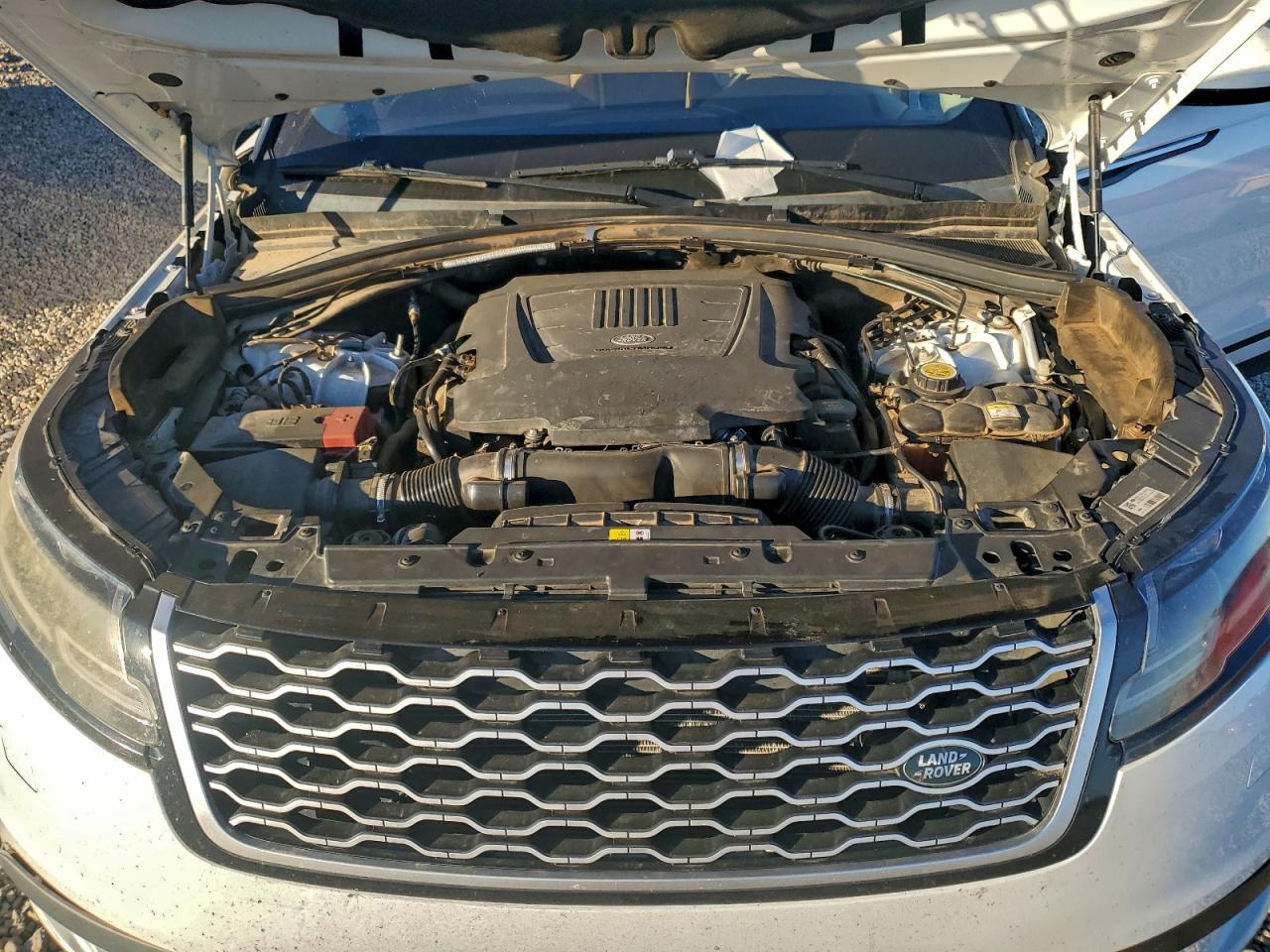 2019 LAND ROVER RANGE ROVER VELAR S photo 12