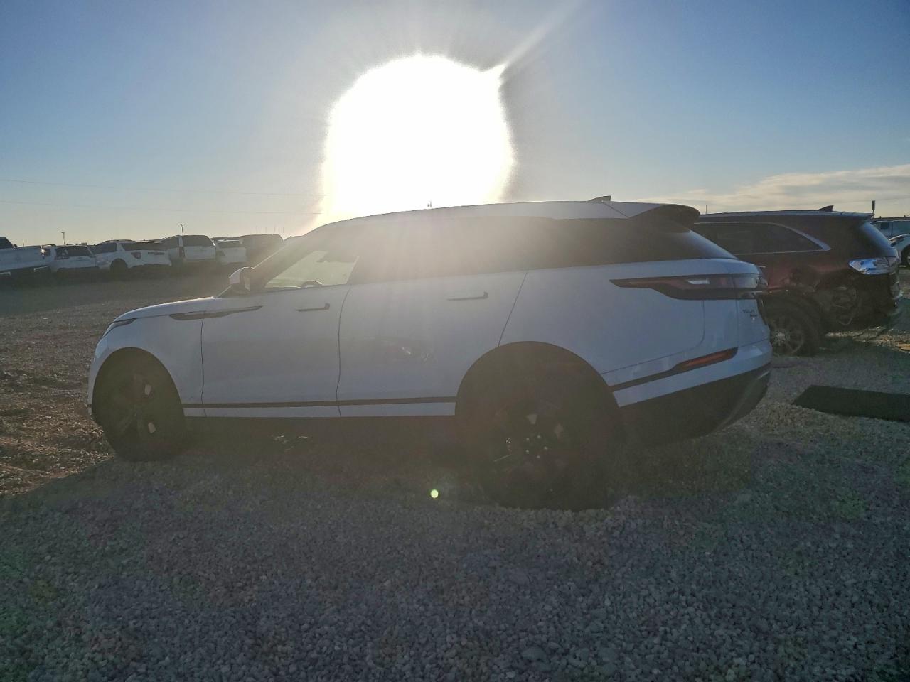 2019 LAND ROVER RANGE ROVER VELAR S photo 2