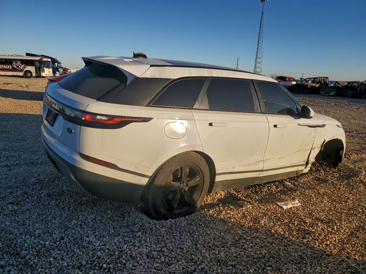 2019 LAND ROVER RANGE ROVER VELAR S photo 3