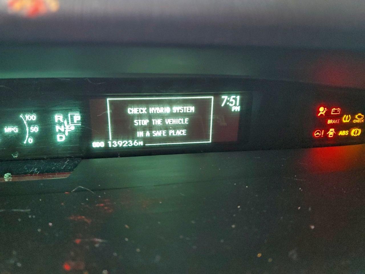 2015 TOYOTA PRIUS photo 9