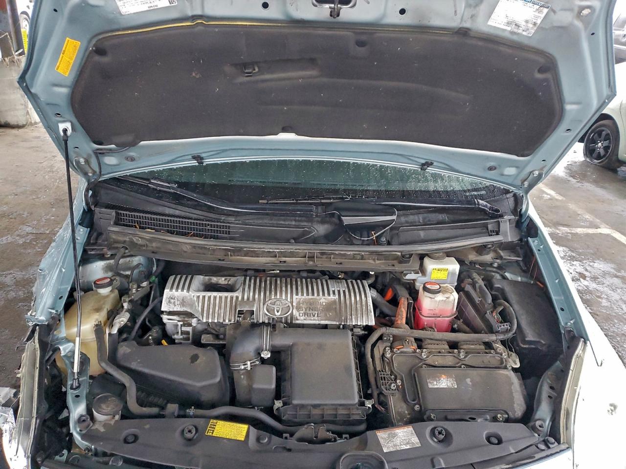 2015 TOYOTA PRIUS photo 11