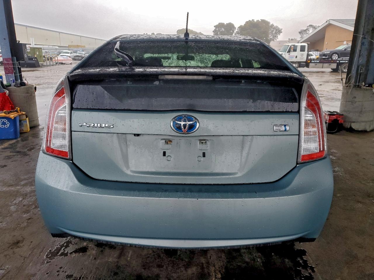 2015 TOYOTA PRIUS photo 6