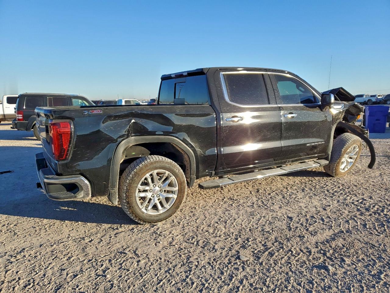 2021 GMC SIERRA K1500 SLT photo 7