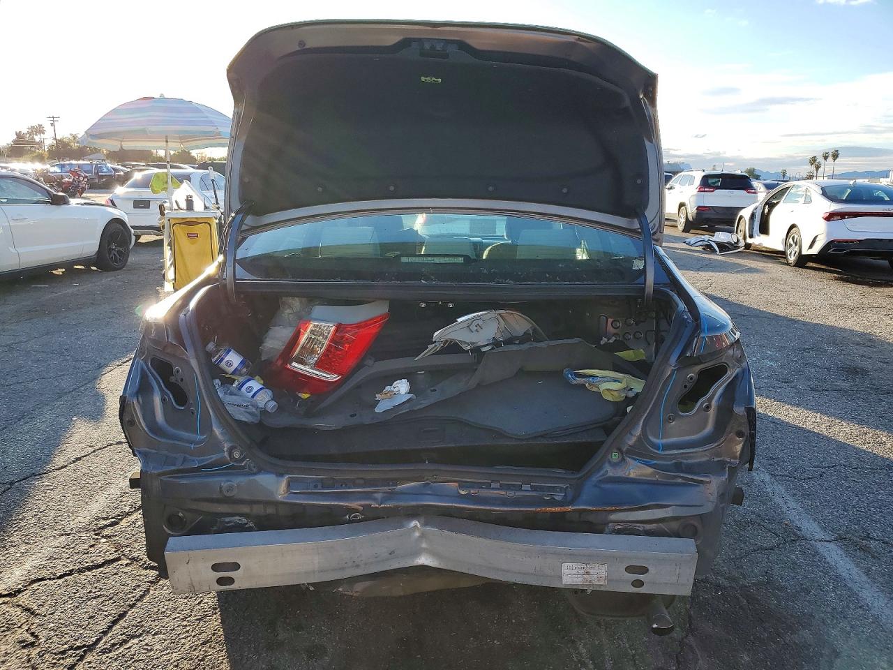 2013 TOYOTA CAMRY L photo 6