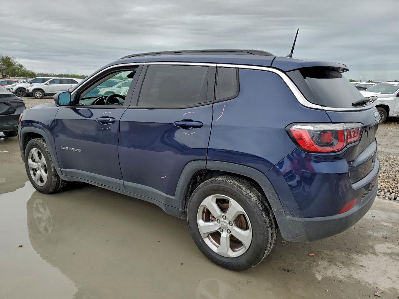 2017 JEEP COMPASS LATITUDE photo 2