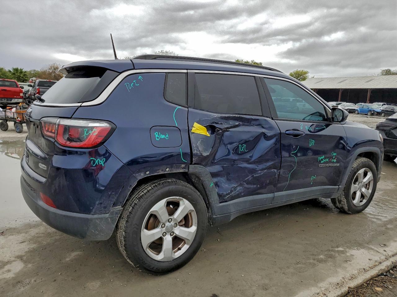 2017 JEEP COMPASS LATITUDE photo 3