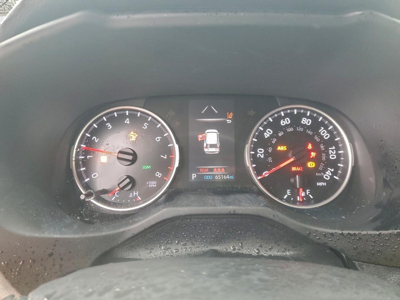 2021 TOYOTA RAV4 XLE photo 9