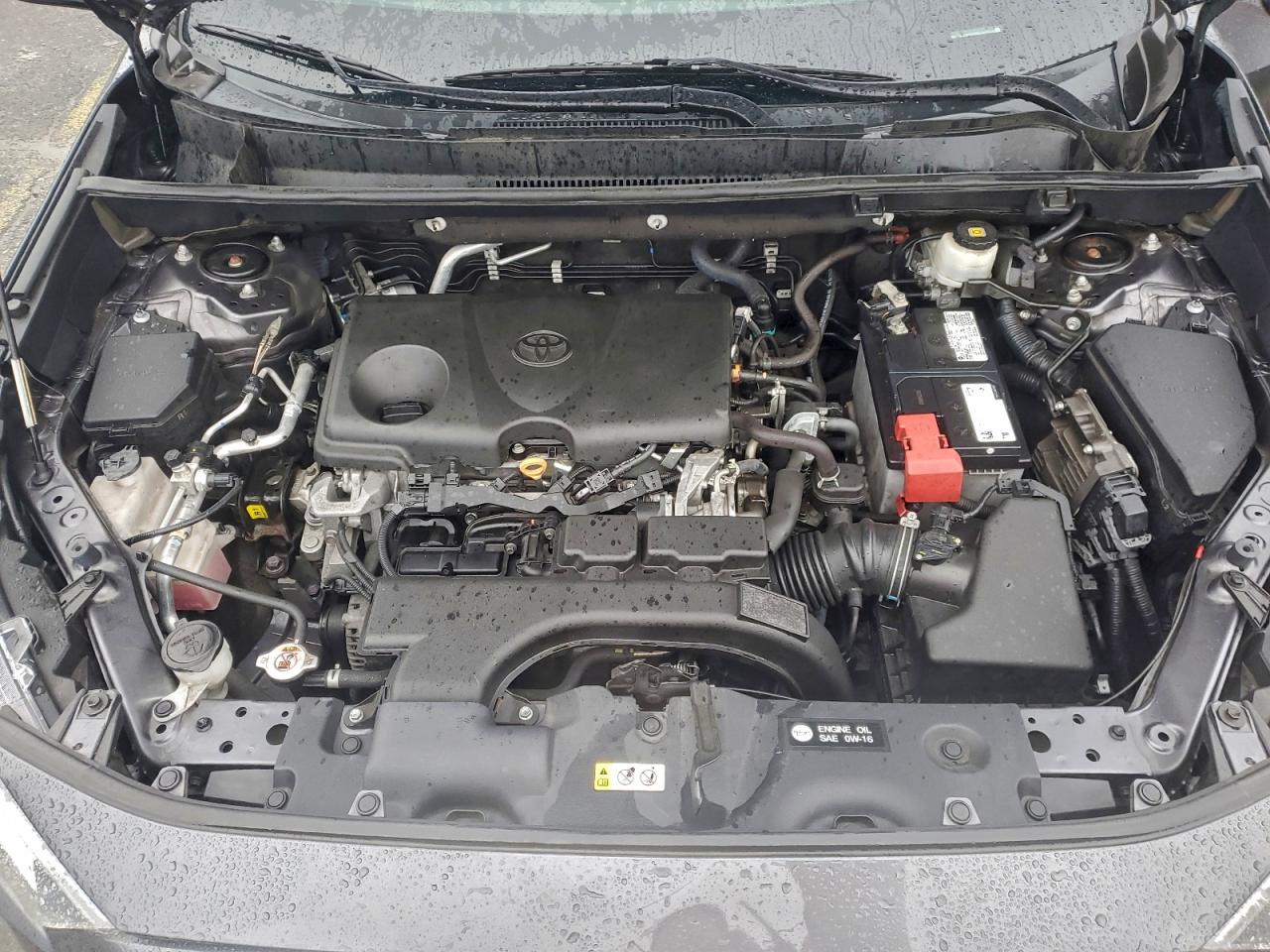 2021 TOYOTA RAV4 XLE photo 12