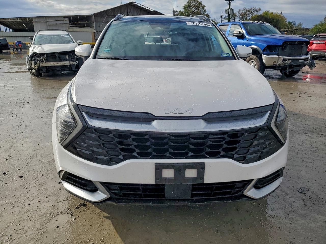 2025 KIA SPORTAGE SX photo 5