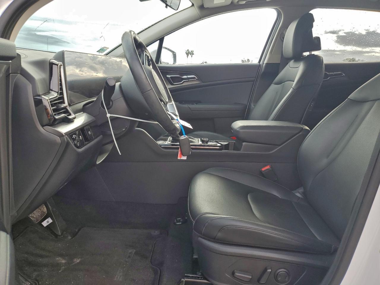 2025 KIA SPORTAGE SX photo 7