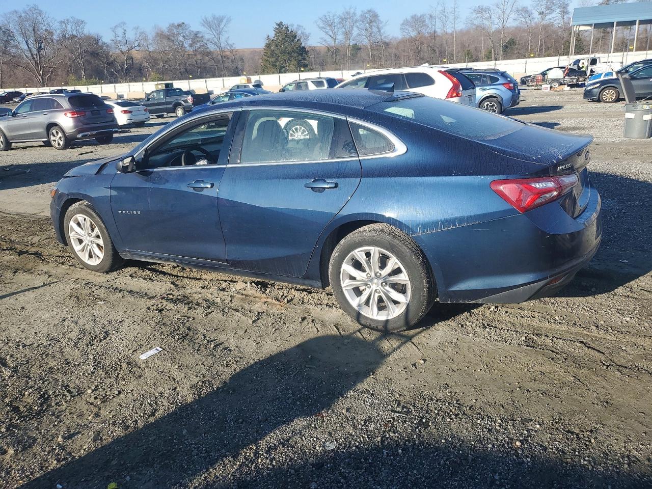 2022 CHEVROLET MALIBU LT photo 2