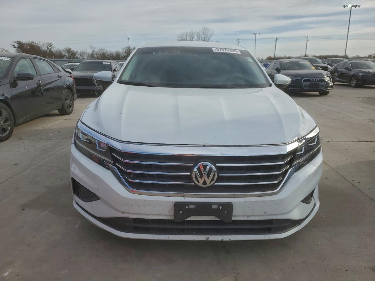 2021 VOLKSWAGEN PASSAT S photo 5