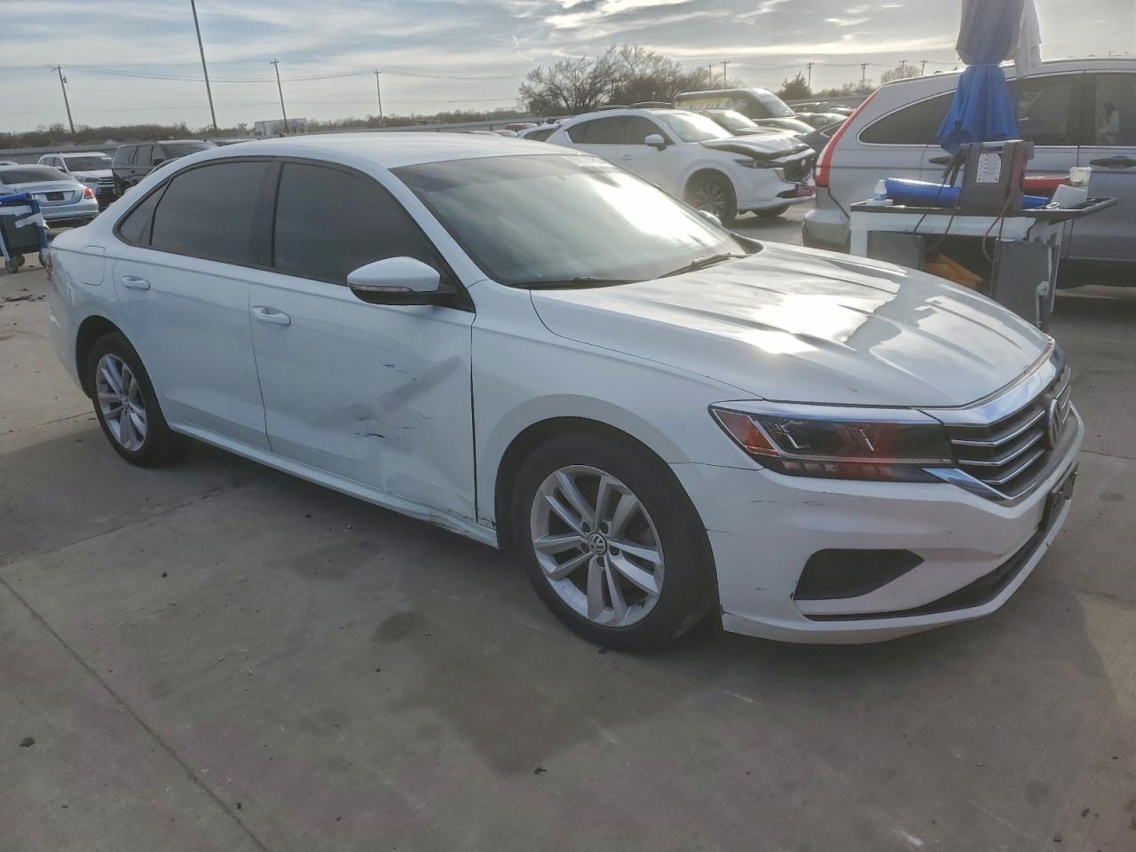 2021 VOLKSWAGEN PASSAT S photo 4