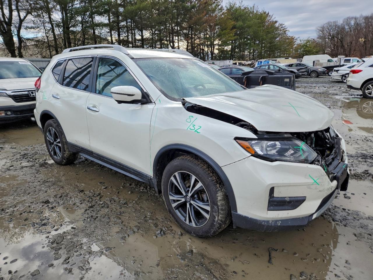 2019 NISSAN ROGUE S photo 4