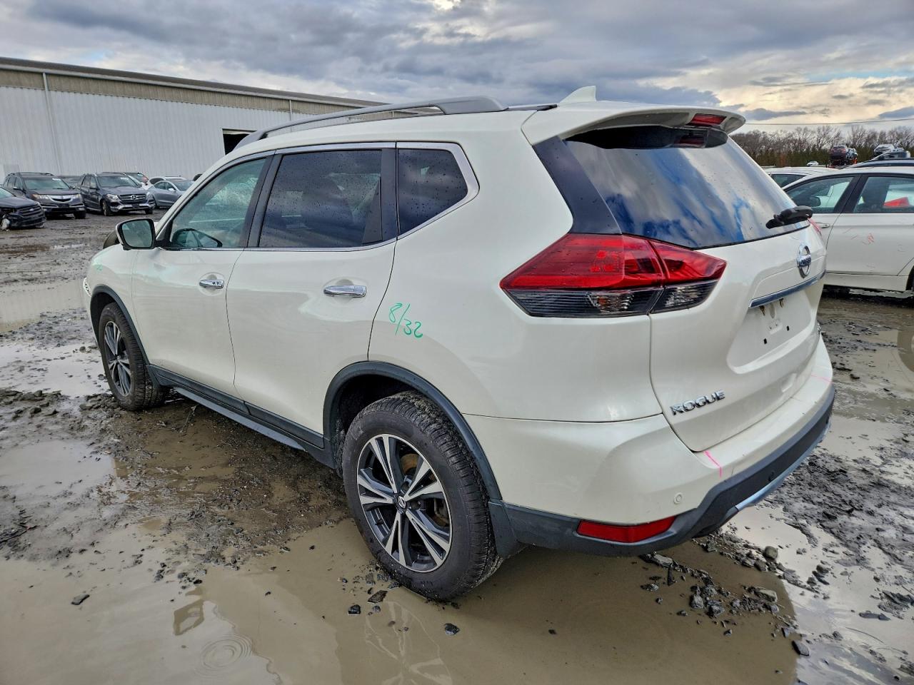 2019 NISSAN ROGUE S photo 2