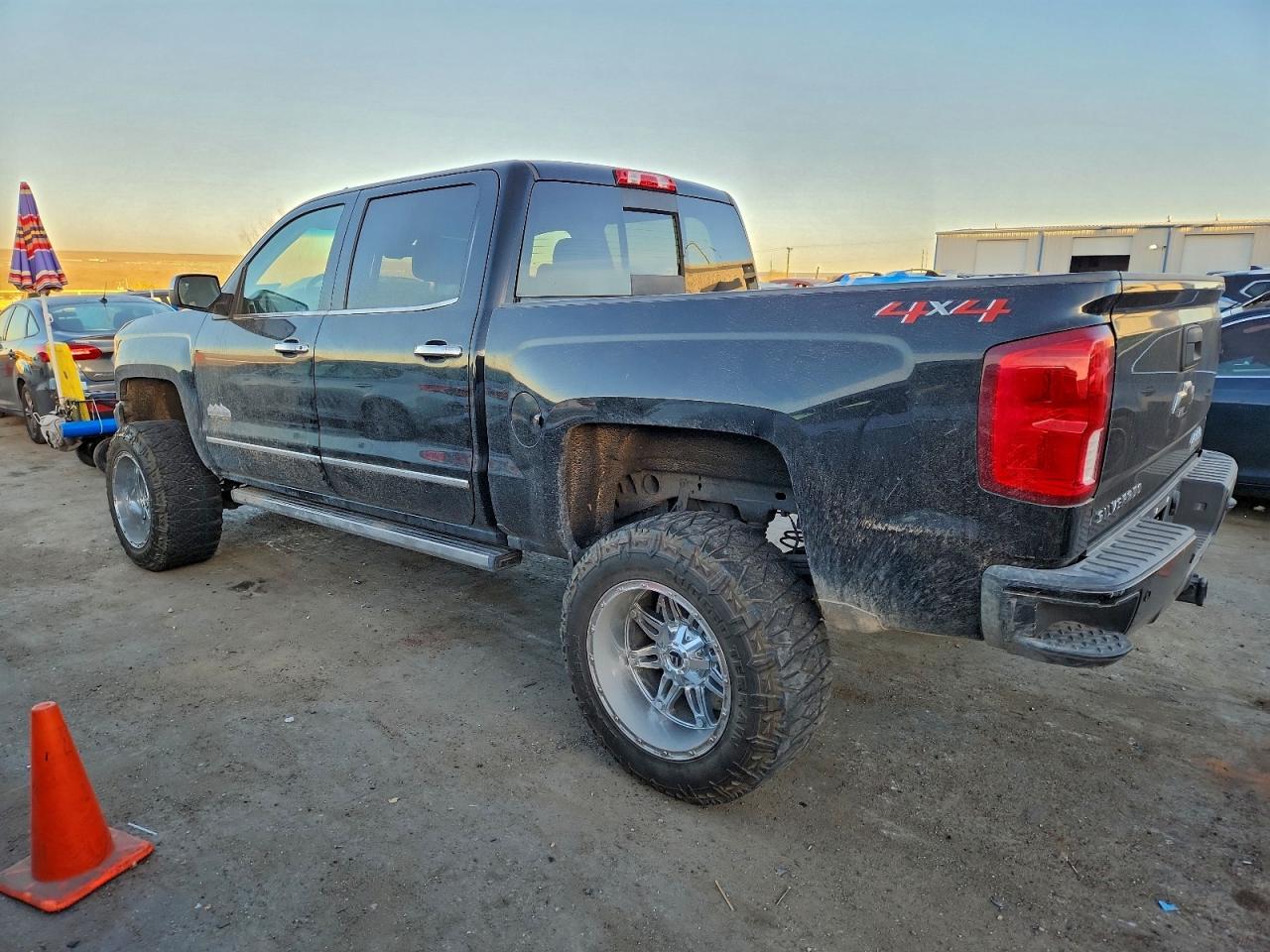 2018 CHEVROLET SILVERADO K1500 HIGH COUNTRY photo 2