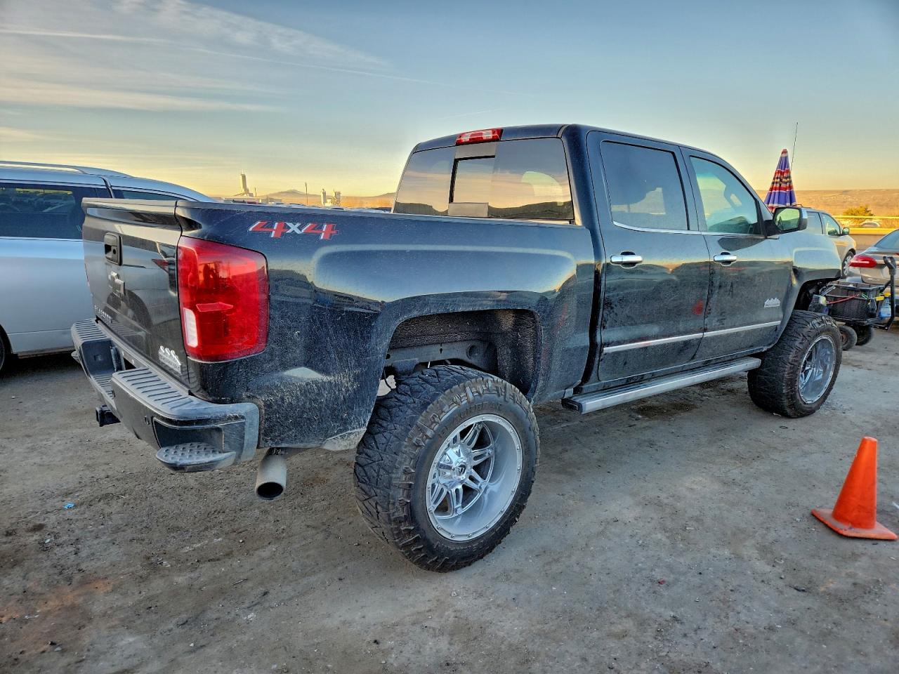 2018 CHEVROLET SILVERADO K1500 HIGH COUNTRY photo 3