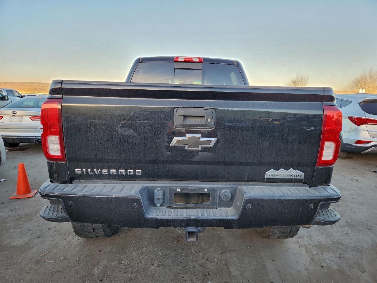 2018 CHEVROLET SILVERADO K1500 HIGH COUNTRY photo 6