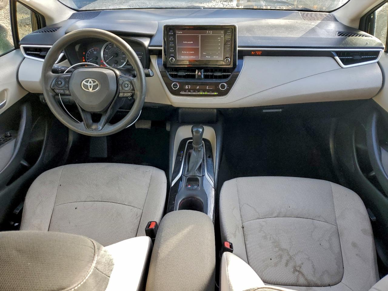 2020 TOYOTA COROLLA LE photo 8