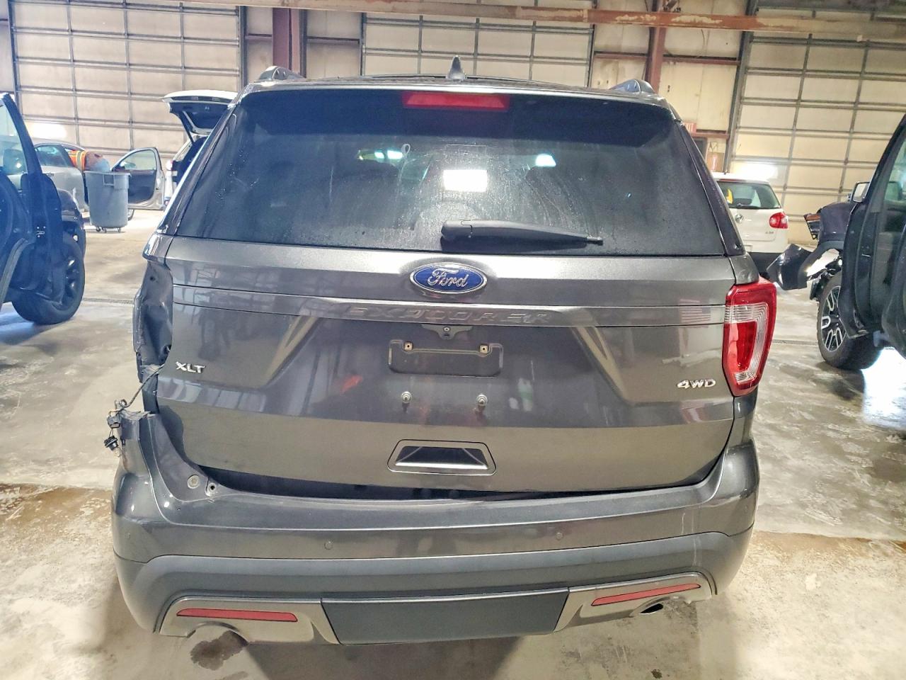 2017 FORD EXPLORER XLT photo 11