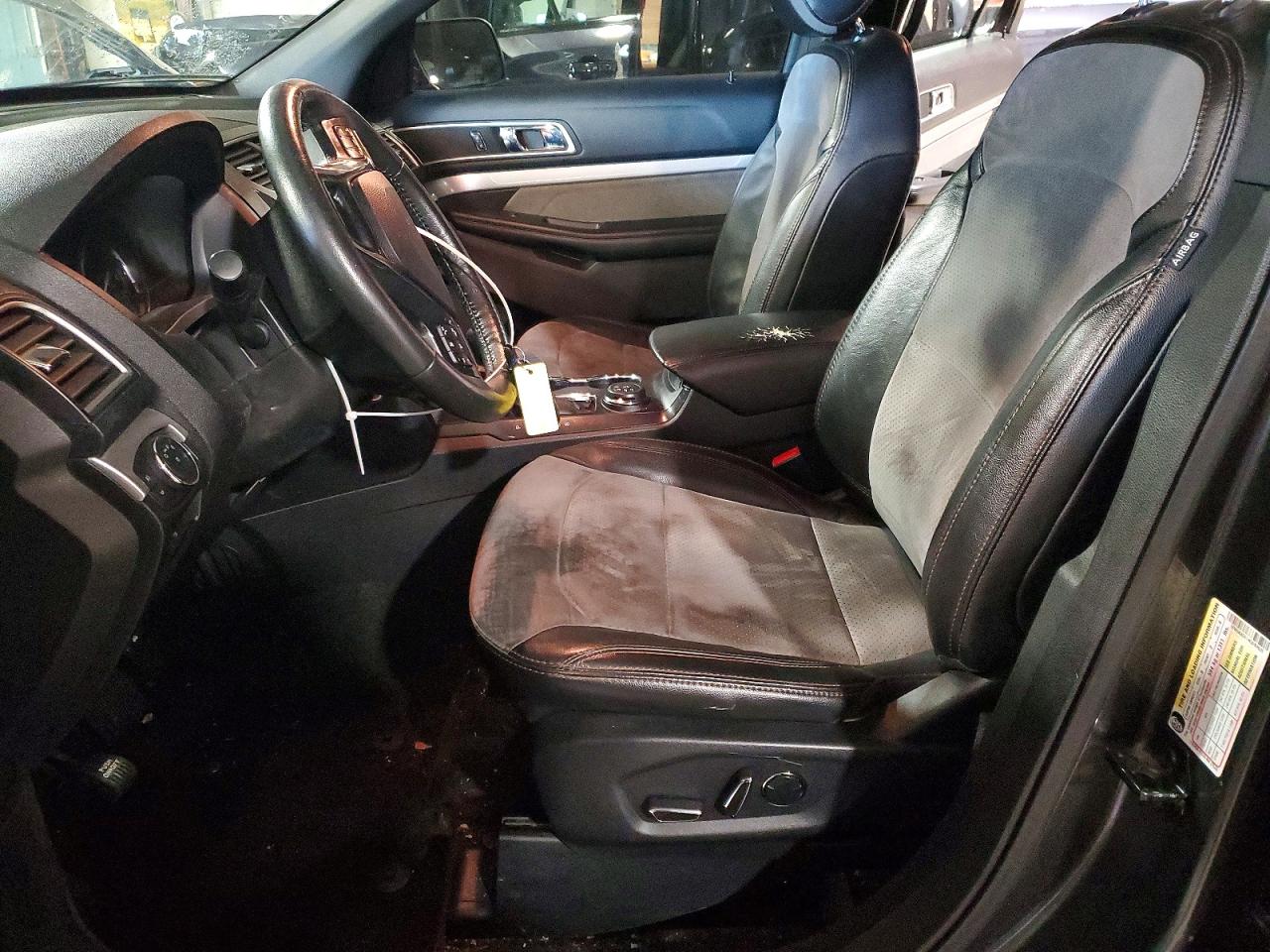 2017 FORD EXPLORER XLT photo 13