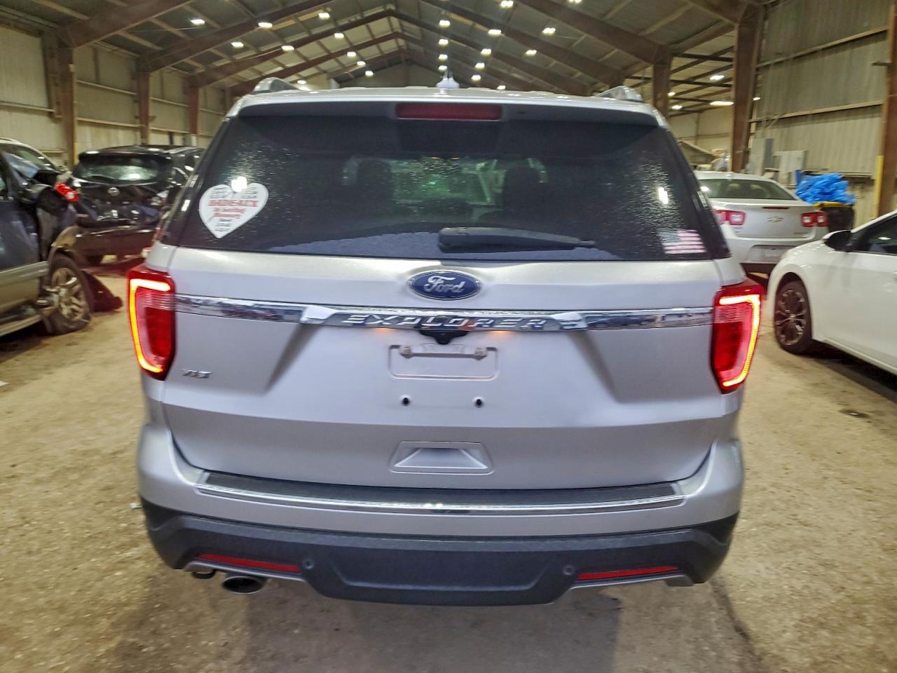 2018 FORD EXPLORER XLT photo 6