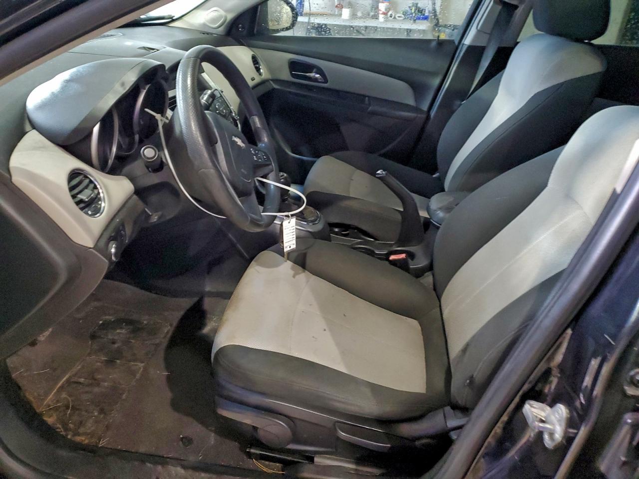 2011 CHEVROLET CRUZE LS photo 7