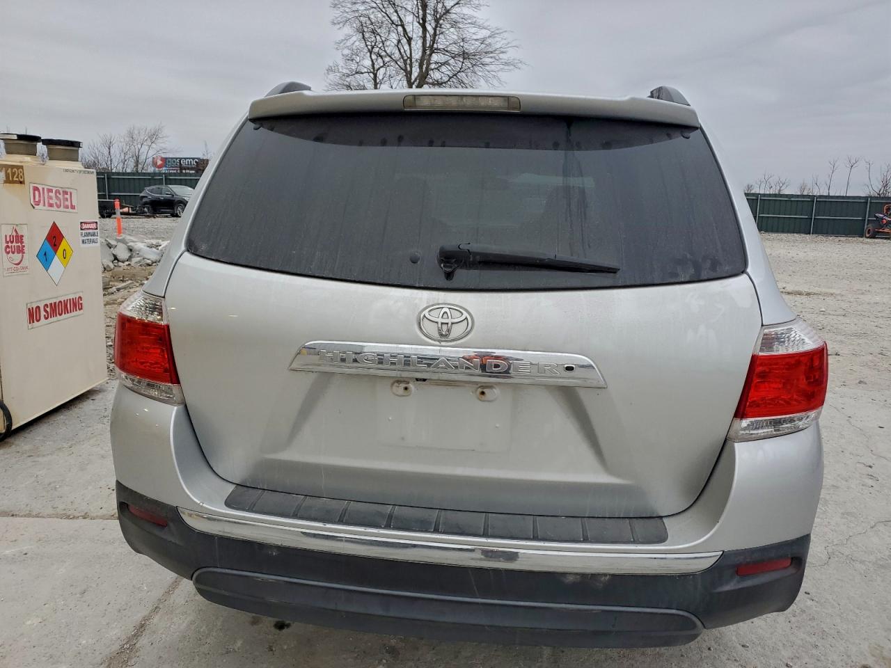 2013 TOYOTA HIGHLANDER BASE photo 6