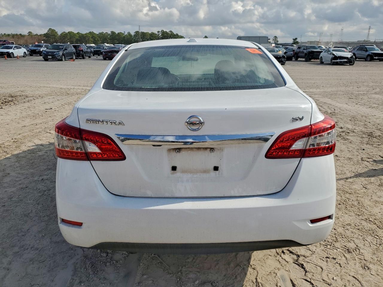 2015 NISSAN SENTRA S photo 6