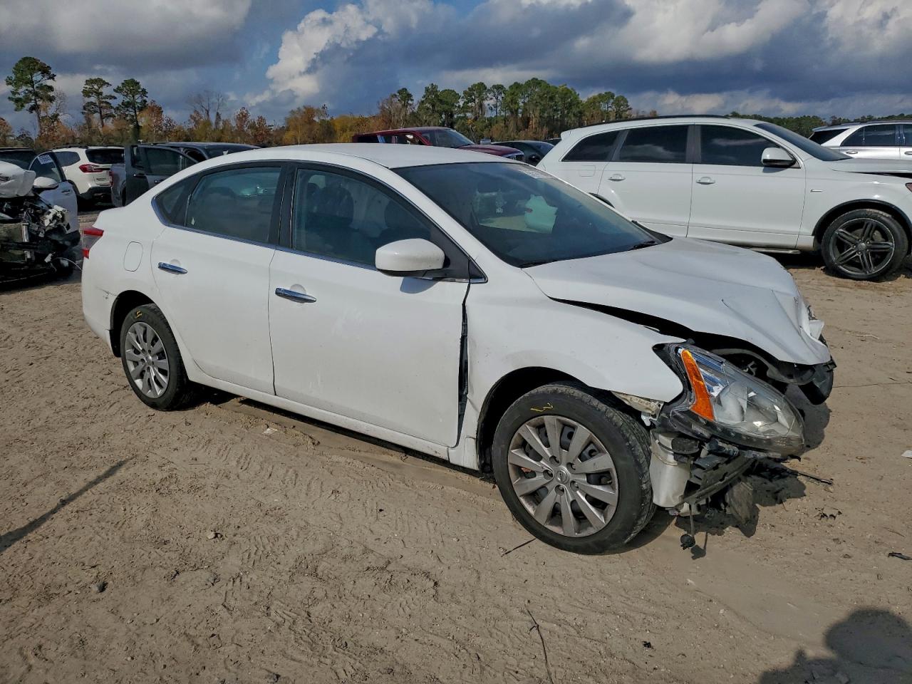 2015 NISSAN SENTRA S photo 4