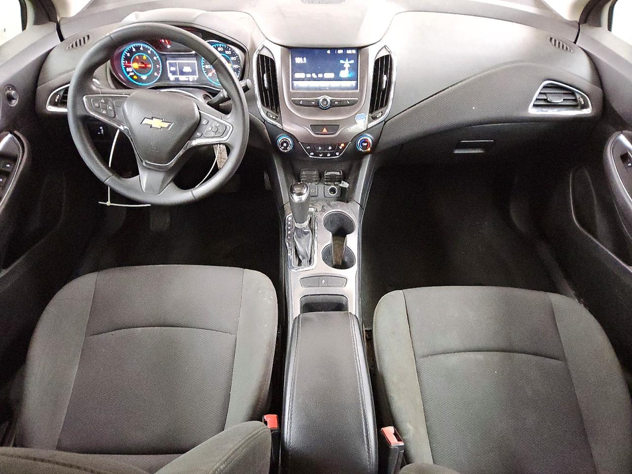 2017 CHEVROLET CRUZE LT photo 8