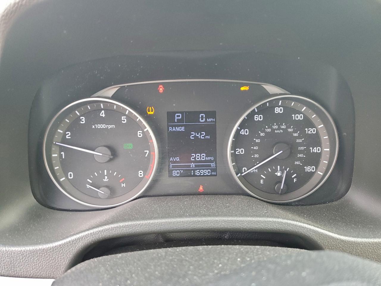 2017 HYUNDAI ELANTRA SE photo 9